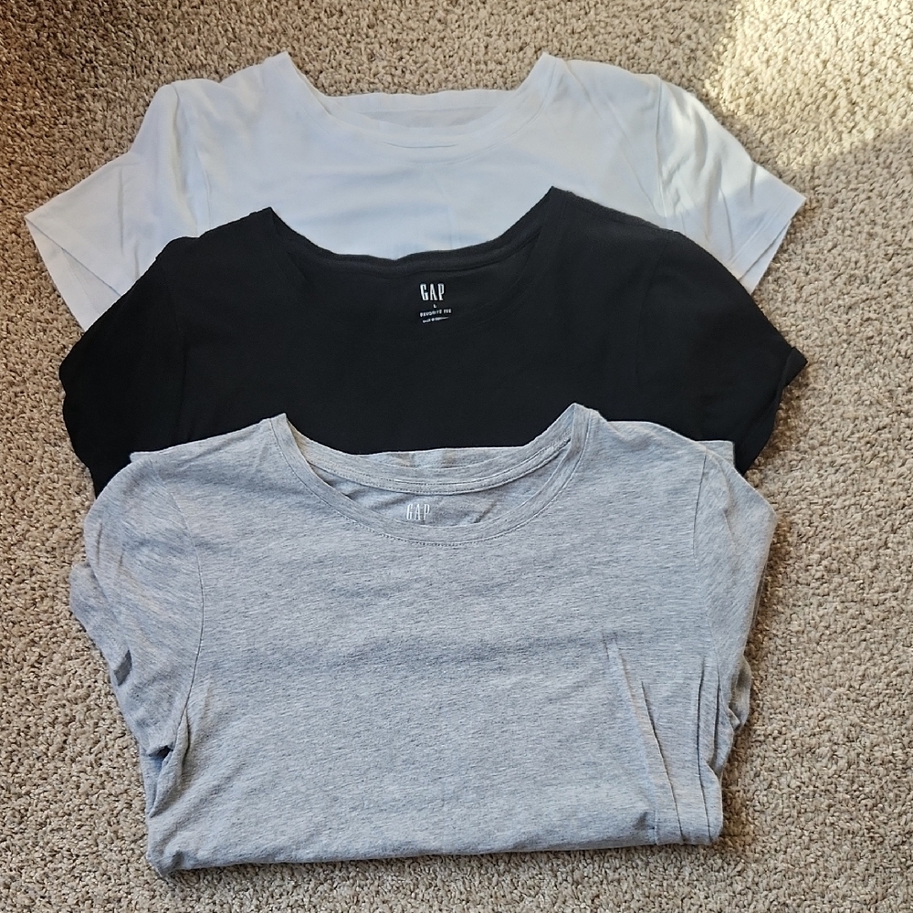 GAP Women's Short Sleeve Tees - Black, Gray, White